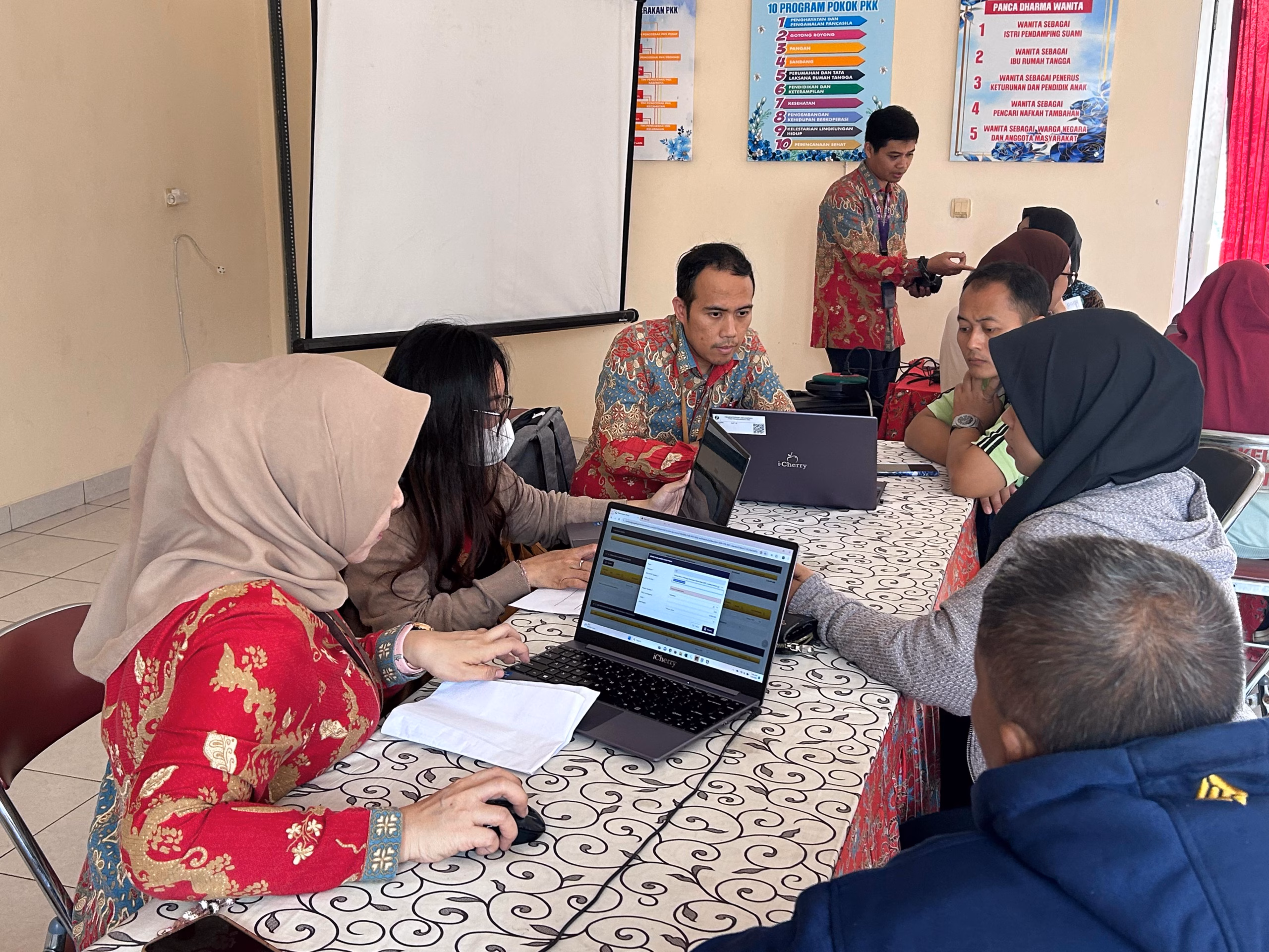 Terobosan KPP Semarang Tengah: Pojok Pajak Hadir di Kelurahan, Mudahkan Warga Penuhi Kewajiban SPT!